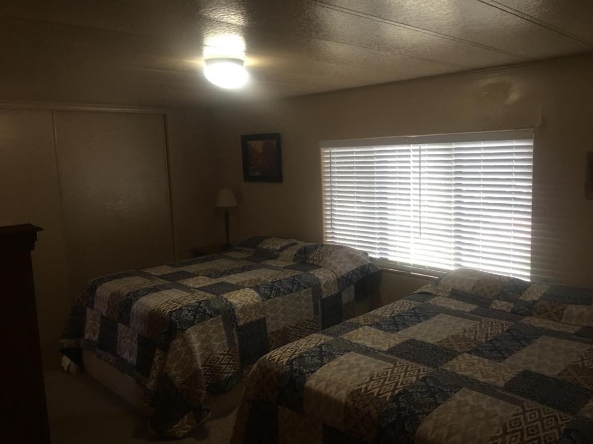 Rainbows End Fishing Resort パイントップ・レイクサイド エクステリア 写真