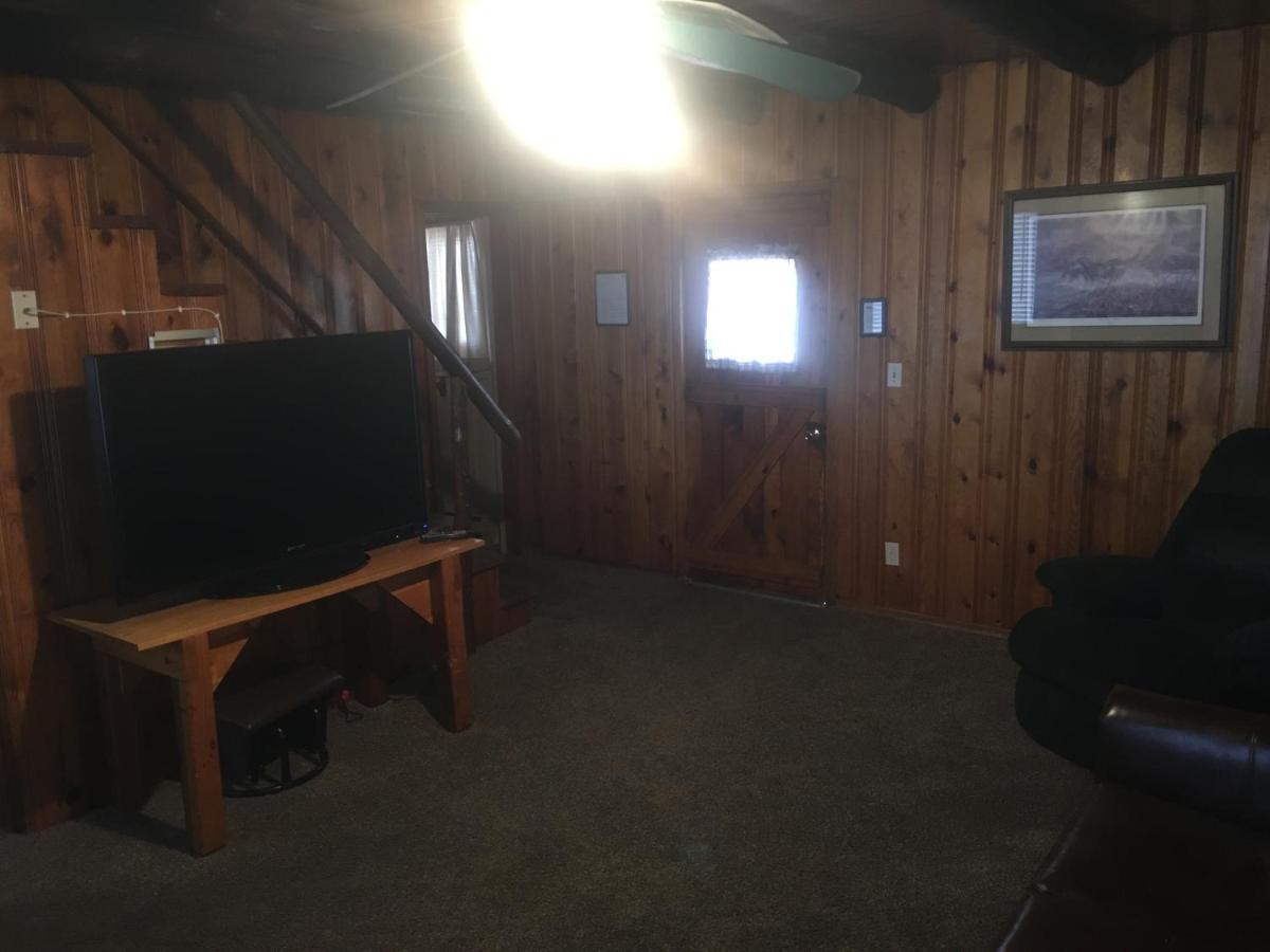 Rainbows End Fishing Resort パイントップ・レイクサイド エクステリア 写真