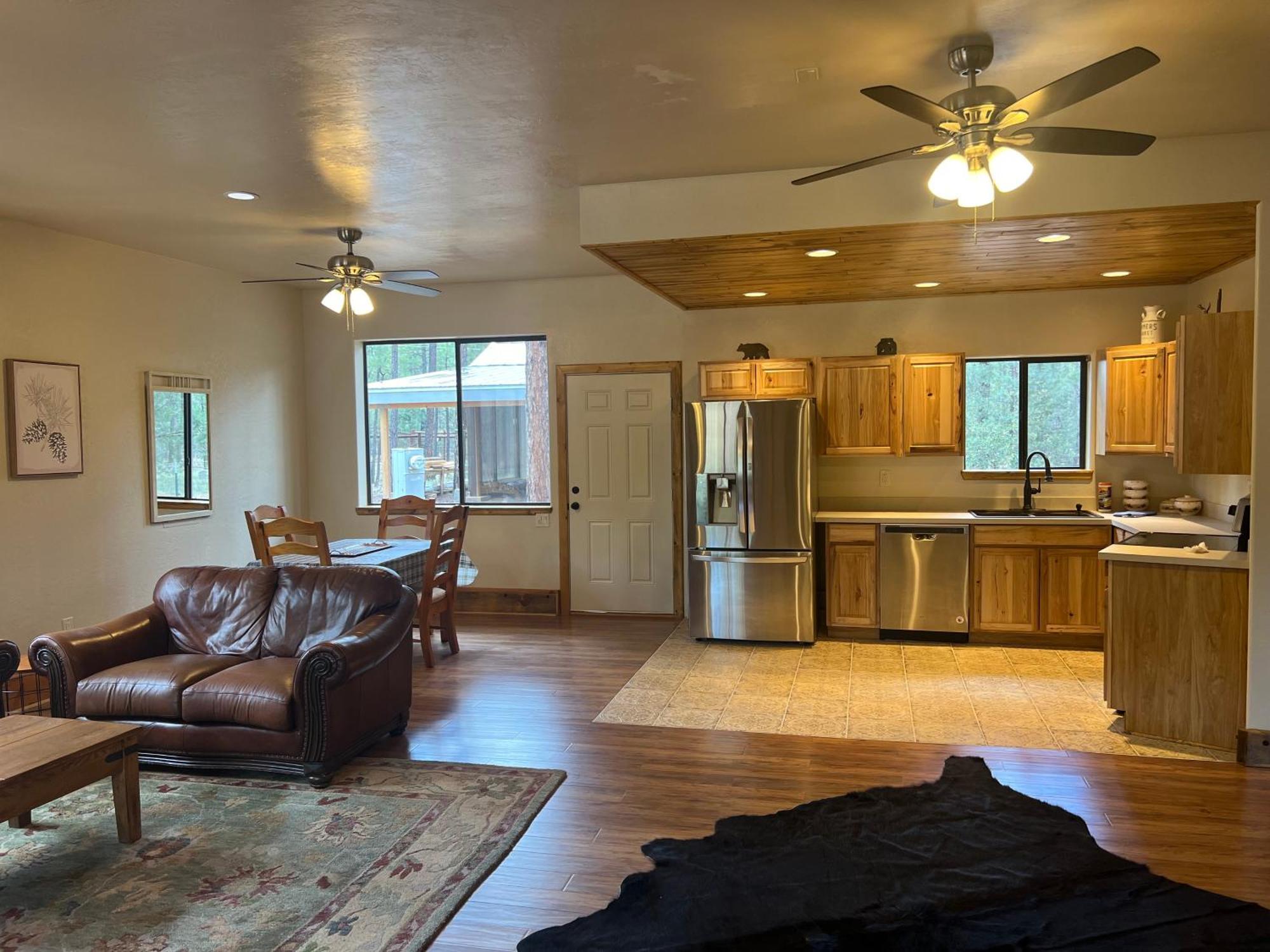 Rainbows End Fishing Resort パイントップ・レイクサイド エクステリア 写真