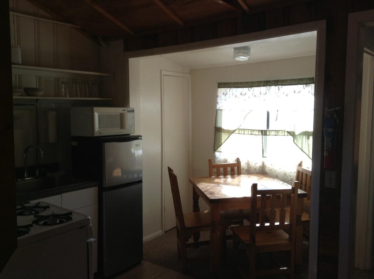 Rainbows End Fishing Resort パイントップ・レイクサイド エクステリア 写真